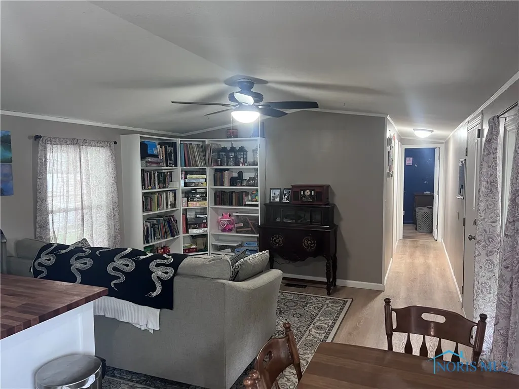 77 W Foxrun, Holland, Ohio 43528, 3 Bedrooms Bedrooms, 6 Rooms Rooms,2 BathroomsBathrooms,Residential,For Sale,Foxrun,6131335