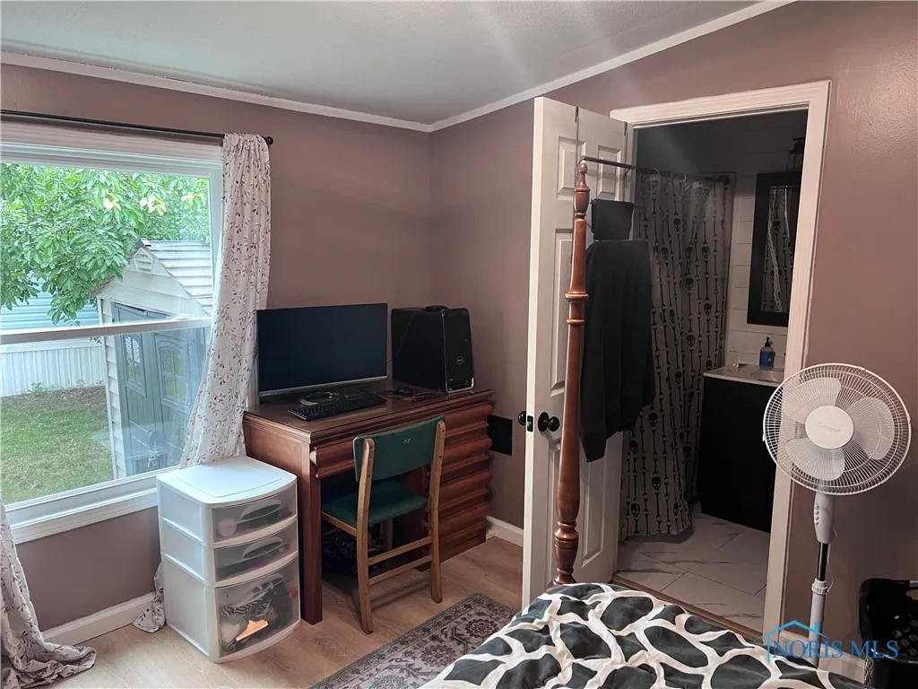 77 W Foxrun, Holland, Ohio 43528, 3 Bedrooms Bedrooms, 6 Rooms Rooms,2 BathroomsBathrooms,Residential,For Sale,Foxrun,6131335