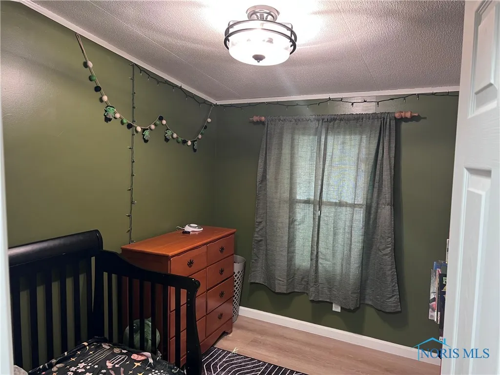 77 W Foxrun, Holland, Ohio 43528, 3 Bedrooms Bedrooms, 6 Rooms Rooms,2 BathroomsBathrooms,Residential,For Sale,Foxrun,6131335