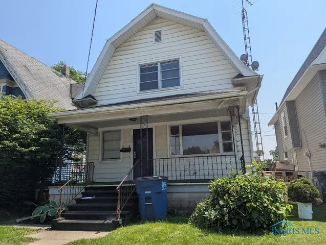 225 Eastern Avenue, Toledo, Ohio 43609, 2 Bedrooms Bedrooms, 5 Rooms Rooms,2 BathroomsBathrooms,Residential Lease,For Rent,Eastern,6131369