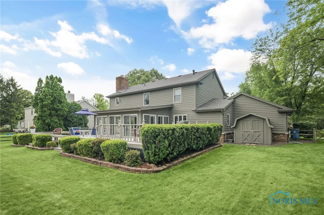 7040 Country Creek Road, Maumee, Ohio 43537, 4 Bedrooms Bedrooms, 11 Rooms Rooms,3 BathroomsBathrooms,Residential,For Sale,Country Creek,6131462