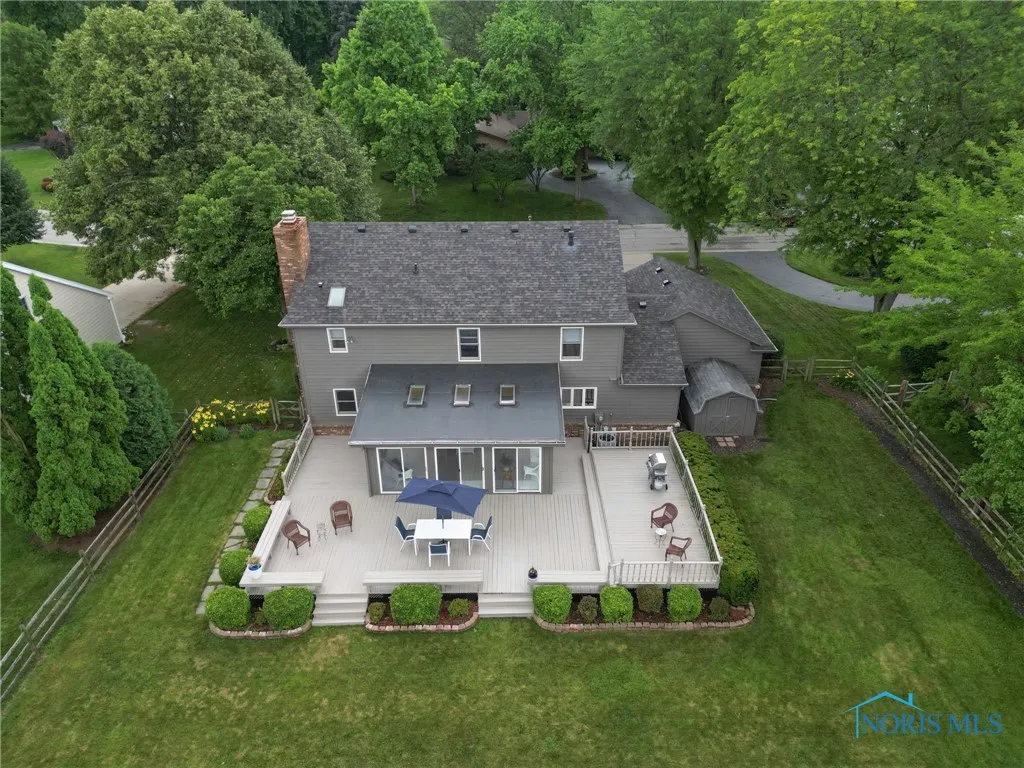 7040 Country Creek Road, Maumee, Ohio 43537, 4 Bedrooms Bedrooms, 11 Rooms Rooms,3 BathroomsBathrooms,Residential,For Sale,Country Creek,6131462