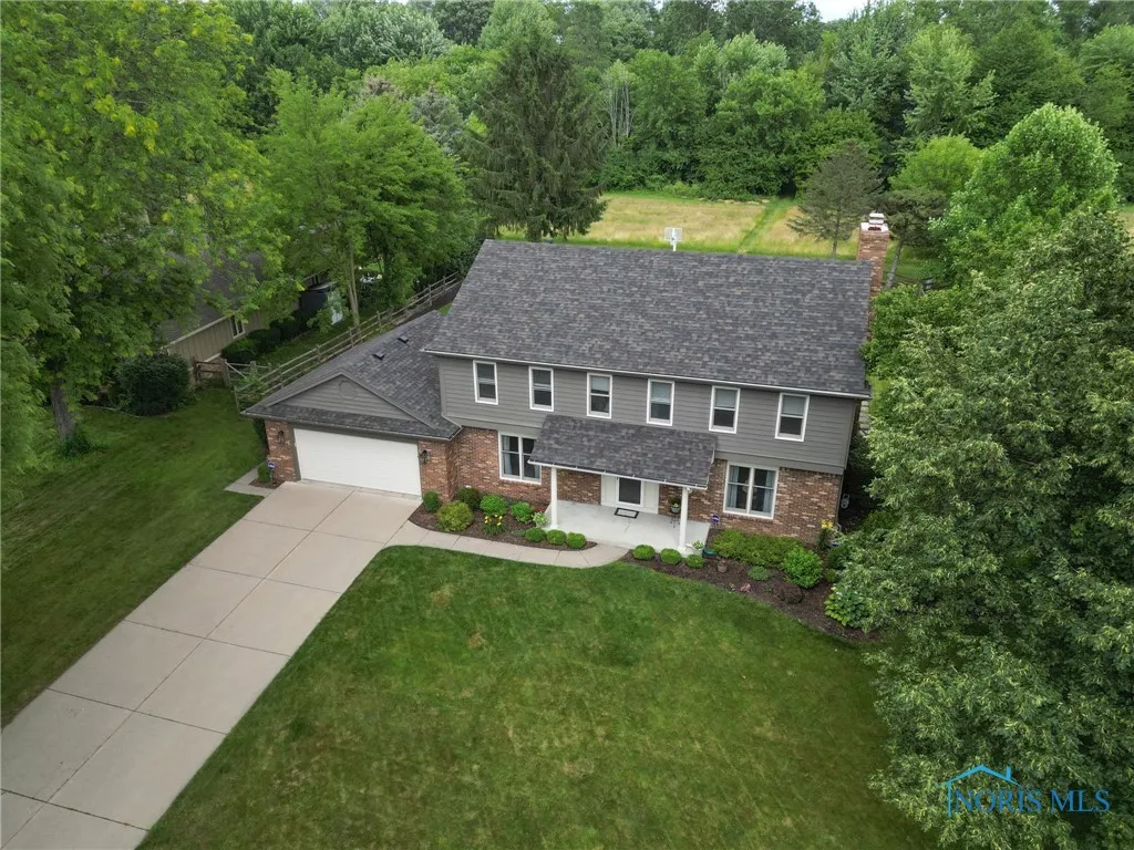7040 Country Creek Road, Maumee, Ohio 43537, 4 Bedrooms Bedrooms, 11 Rooms Rooms,3 BathroomsBathrooms,Residential,For Sale,Country Creek,6131462
