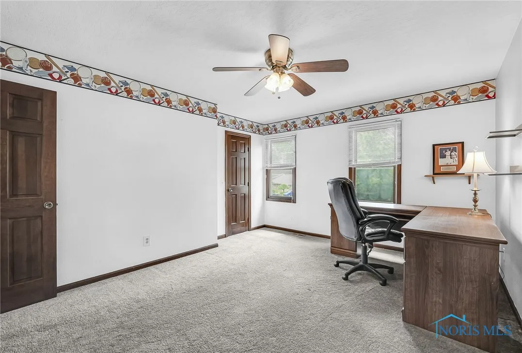 7040 Country Creek Road, Maumee, Ohio 43537, 4 Bedrooms Bedrooms, 11 Rooms Rooms,3 BathroomsBathrooms,Residential,For Sale,Country Creek,6131462