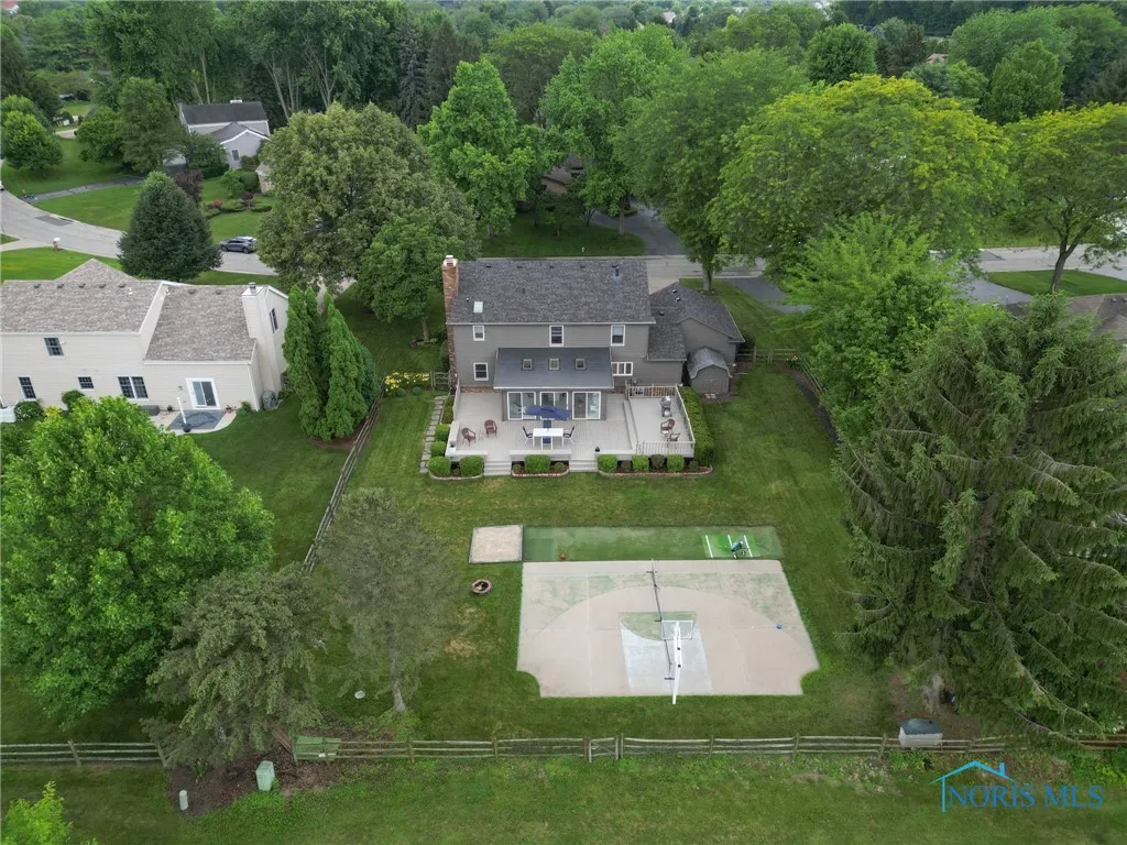 7040 Country Creek Road, Maumee, Ohio 43537, 4 Bedrooms Bedrooms, 11 Rooms Rooms,3 BathroomsBathrooms,Residential,For Sale,Country Creek,6131462
