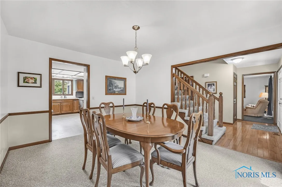 7040 Country Creek Road, Maumee, Ohio 43537, 4 Bedrooms Bedrooms, 11 Rooms Rooms,3 BathroomsBathrooms,Residential,For Sale,Country Creek,6131462