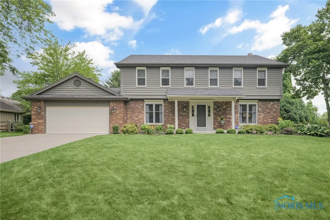 7040 Country Creek Road, Maumee, Ohio 43537, 4 Bedrooms Bedrooms, 11 Rooms Rooms,3 BathroomsBathrooms,Residential,For Sale,Country Creek,6131462