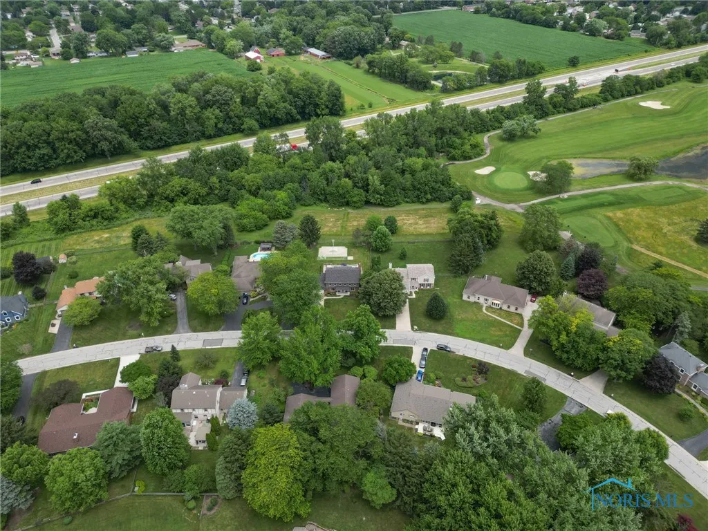 7040 Country Creek Road, Maumee, Ohio 43537, 4 Bedrooms Bedrooms, 11 Rooms Rooms,3 BathroomsBathrooms,Residential,For Sale,Country Creek,6131462