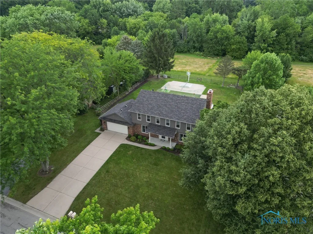 7040 Country Creek Road, Maumee, Ohio 43537, 4 Bedrooms Bedrooms, 11 Rooms Rooms,3 BathroomsBathrooms,Residential,For Sale,Country Creek,6131462