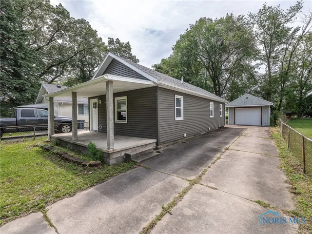5161 Langham Drive, Sylvania, Ohio 43560, 2 Bedrooms Bedrooms, 5 Rooms Rooms,1 BathroomBathrooms,Residential,For Sale,Langham,6131466