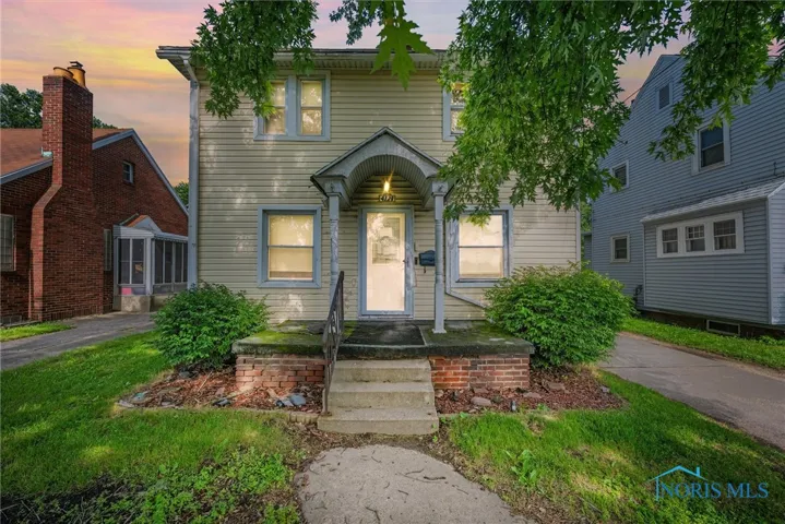 4128 Douglas Road, Toledo, Ohio 43613, 4 Bedrooms Bedrooms, 8 Rooms Rooms,3 BathroomsBathrooms,Residential,For Sale,Douglas,6131476