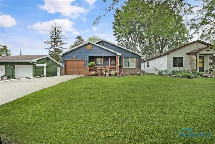 2018 Bonnie Doone Drive, Oregon, Ohio 43616, 3 Bedrooms Bedrooms, 7 Rooms Rooms,2 BathroomsBathrooms,Residential,For Sale,Bonnie Doone,6131501