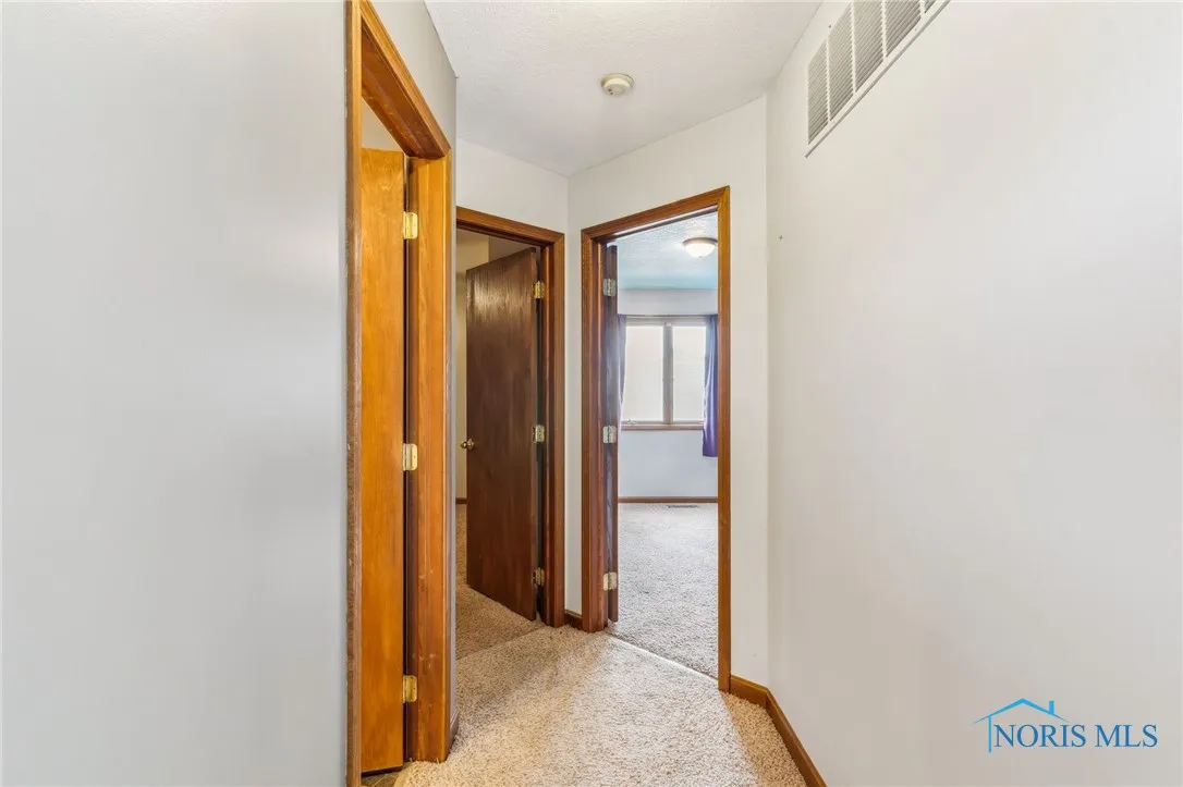 801 W Sandusky Street, Findlay, Ohio 45840, 3 Bedrooms Bedrooms, 5 Rooms Rooms,4 BathroomsBathrooms,Residential,For Sale,Sandusky,6131483