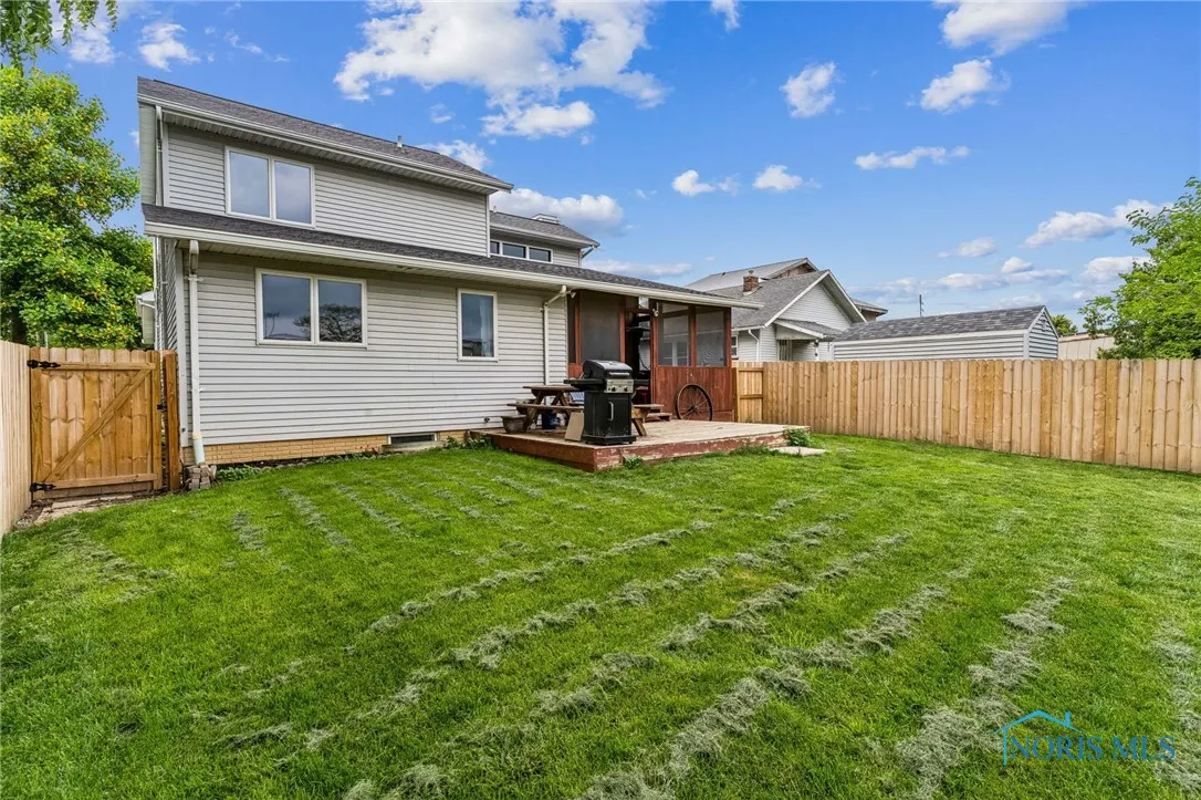 801 W Sandusky Street, Findlay, Ohio 45840, 3 Bedrooms Bedrooms, 5 Rooms Rooms,4 BathroomsBathrooms,Residential,For Sale,Sandusky,6131483