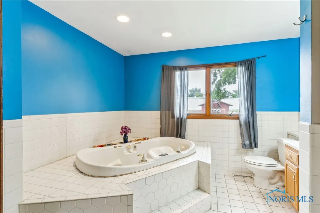 801 W Sandusky Street, Findlay, Ohio 45840, 3 Bedrooms Bedrooms, 5 Rooms Rooms,4 BathroomsBathrooms,Residential,For Sale,Sandusky,6131483