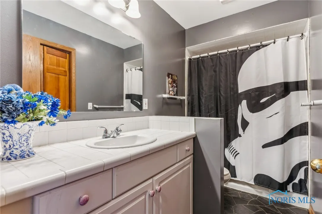 801 W Sandusky Street, Findlay, Ohio 45840, 3 Bedrooms Bedrooms, 5 Rooms Rooms,4 BathroomsBathrooms,Residential,For Sale,Sandusky,6131483