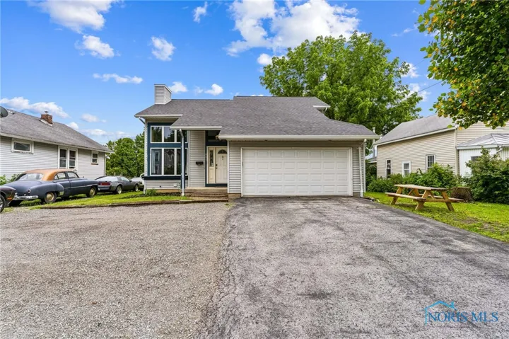 801 W Sandusky Street, Findlay, Ohio 45840, 3 Bedrooms Bedrooms, 5 Rooms Rooms,4 BathroomsBathrooms,Residential,For Sale,Sandusky,6131483