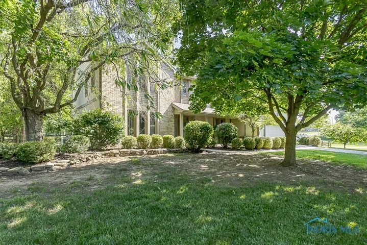 9514 Saint Andrews Road, Perrysburg, Ohio 43551, 4 Bedrooms Bedrooms, 9 Rooms Rooms,3 BathroomsBathrooms,Residential,For Sale,Saint Andrews,6131508