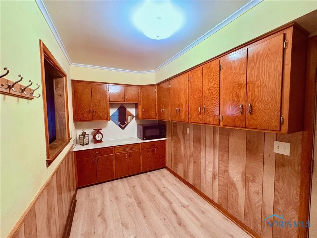 237 Pontious Place, Napoleon, Ohio 43545, 3 Bedrooms Bedrooms, 7 Rooms Rooms,1 BathroomBathrooms,Residential,For Sale,Pontious,6131566