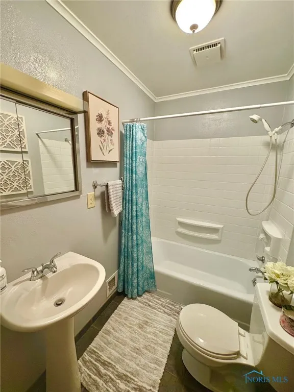 237 Pontious Place, Napoleon, Ohio 43545, 3 Bedrooms Bedrooms, 7 Rooms Rooms,1 BathroomBathrooms,Residential,For Sale,Pontious,6131566