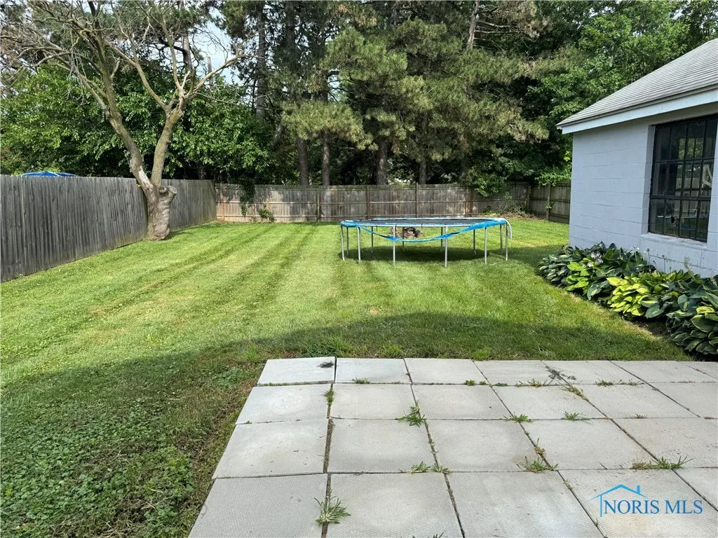 1047 Mambrino Road, Oregon, Ohio 43616, 3 Bedrooms Bedrooms, 6 Rooms Rooms,1 BathroomBathrooms,Residential,For Sale,Mambrino,6131567