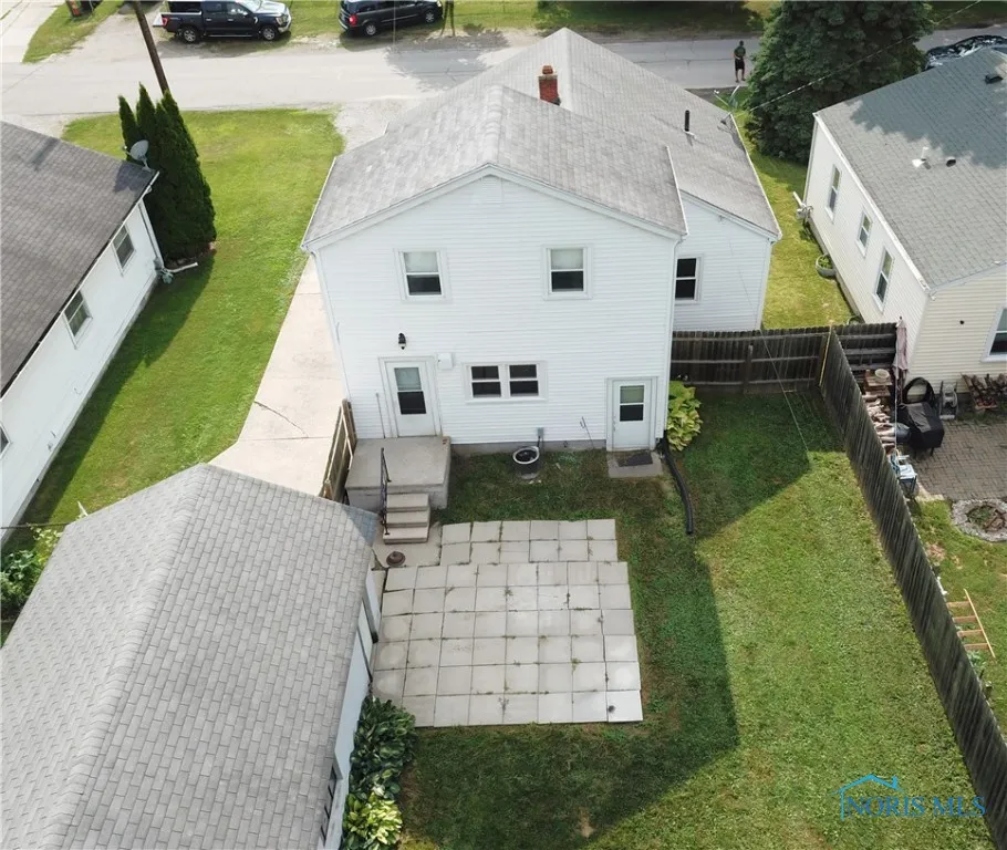 1047 Mambrino Road, Oregon, Ohio 43616, 3 Bedrooms Bedrooms, 6 Rooms Rooms,1 BathroomBathrooms,Residential,For Sale,Mambrino,6131567