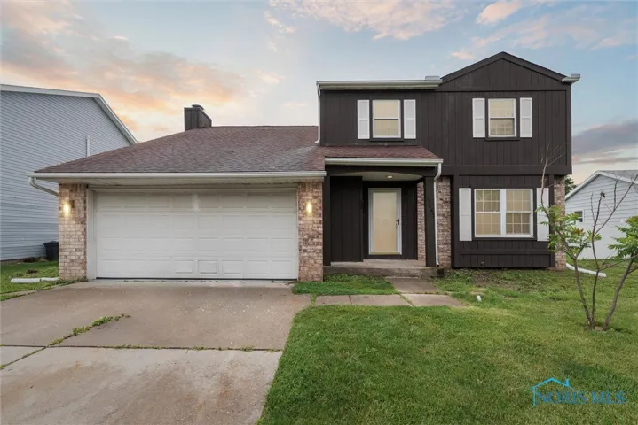 5147 Riviera Drive, Toledo, Ohio 43611, 4 Bedrooms Bedrooms, 10 Rooms Rooms,3 BathroomsBathrooms,Residential,For Sale,Riviera,6131604