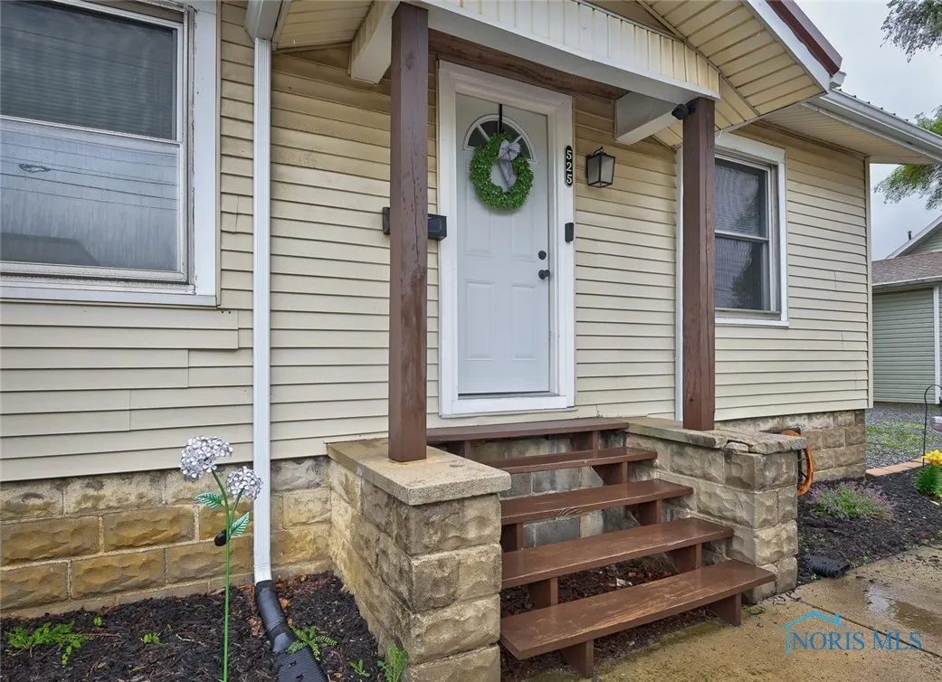 525 Western Avenue, Findlay, Ohio 45840, 2 Bedrooms Bedrooms, ,1 BathroomBathrooms,Residential,For Sale,Western,6131618