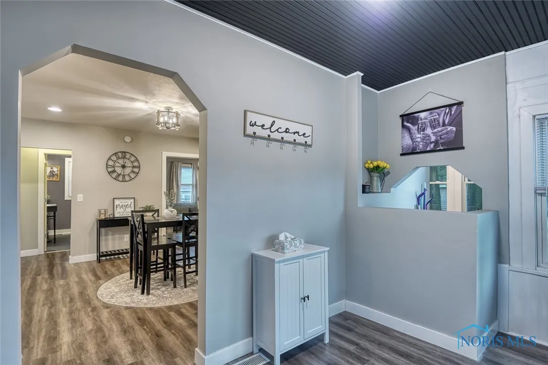 525 Western Avenue, Findlay, Ohio 45840, 2 Bedrooms Bedrooms, ,1 BathroomBathrooms,Residential,For Sale,Western,6131618