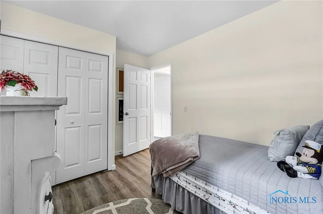 550 W 2nd Street, Perrysburg, Ohio 43551, 3 Bedrooms Bedrooms, 7 Rooms Rooms,2 BathroomsBathrooms,Residential,For Sale,2nd,6131529