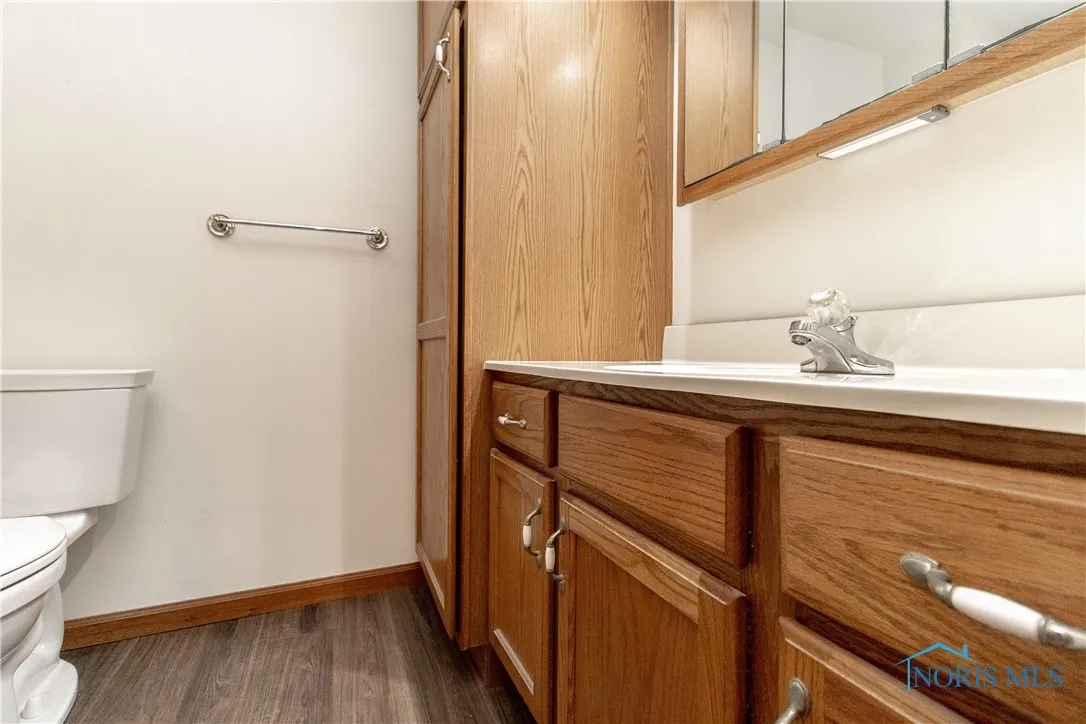 9359 Sylvania Avenue, Sylvania, Ohio 43560, 3 Bedrooms Bedrooms, 8 Rooms Rooms,2 BathroomsBathrooms,Residential,For Sale,Sylvania,6131553