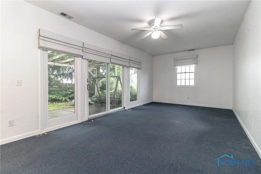 9359 Sylvania Avenue, Sylvania, Ohio 43560, 3 Bedrooms Bedrooms, 8 Rooms Rooms,2 BathroomsBathrooms,Residential,For Sale,Sylvania,6131553