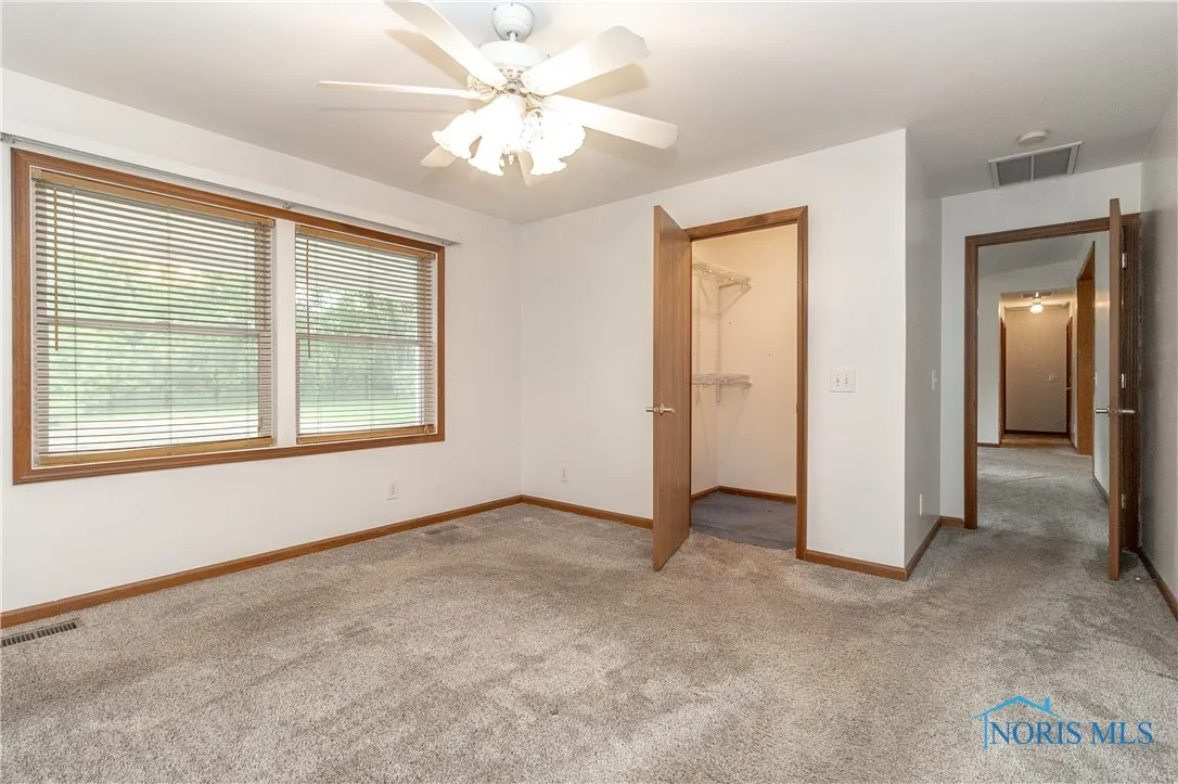 9359 Sylvania Avenue, Sylvania, Ohio 43560, 3 Bedrooms Bedrooms, 8 Rooms Rooms,2 BathroomsBathrooms,Residential,For Sale,Sylvania,6131553