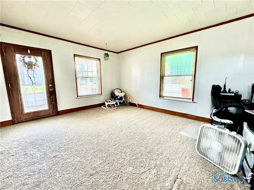 620 Division Street, Defiance, Ohio 43512, 4 Bedrooms Bedrooms, 7 Rooms Rooms,2 BathroomsBathrooms,Residential,For Sale,Division,6131854