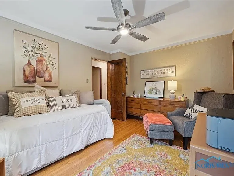 2256 Barrington Drive, Toledo, Ohio 43606, 4 Bedrooms Bedrooms, 12 Rooms Rooms,4 BathroomsBathrooms,Residential Lease,For Rent,Barrington,6131962