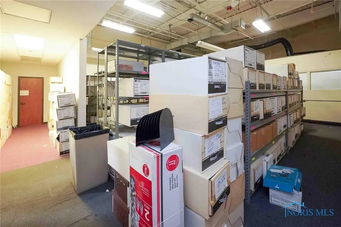 1100 E Main Cross Street, Findlay, Ohio 45840, ,Commercial Lease,For Rent,Main Cross,6132059