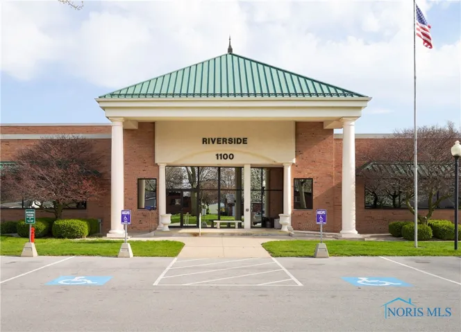1100 E Main Cross Street, Findlay, Ohio 45840, ,Commercial Lease,For Rent,Main Cross,6132059