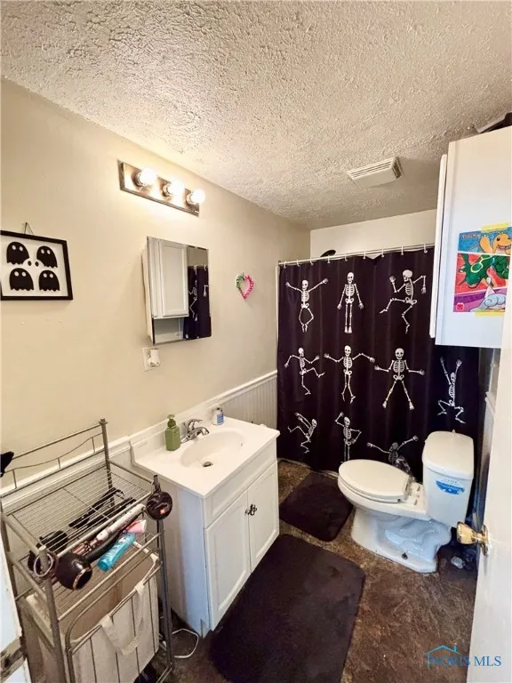 307 Spencerville Street, Hicksville, Ohio 43526, 3 Bedrooms Bedrooms, 9 Rooms Rooms,1 BathroomBathrooms,Residential,For Sale,Spencerville,6131972