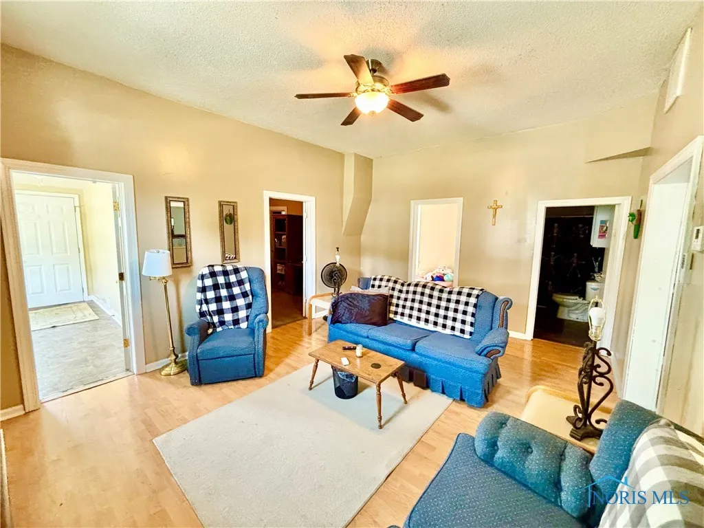 307 Spencerville Street, Hicksville, Ohio 43526, 3 Bedrooms Bedrooms, 9 Rooms Rooms,1 BathroomBathrooms,Residential,For Sale,Spencerville,6131972