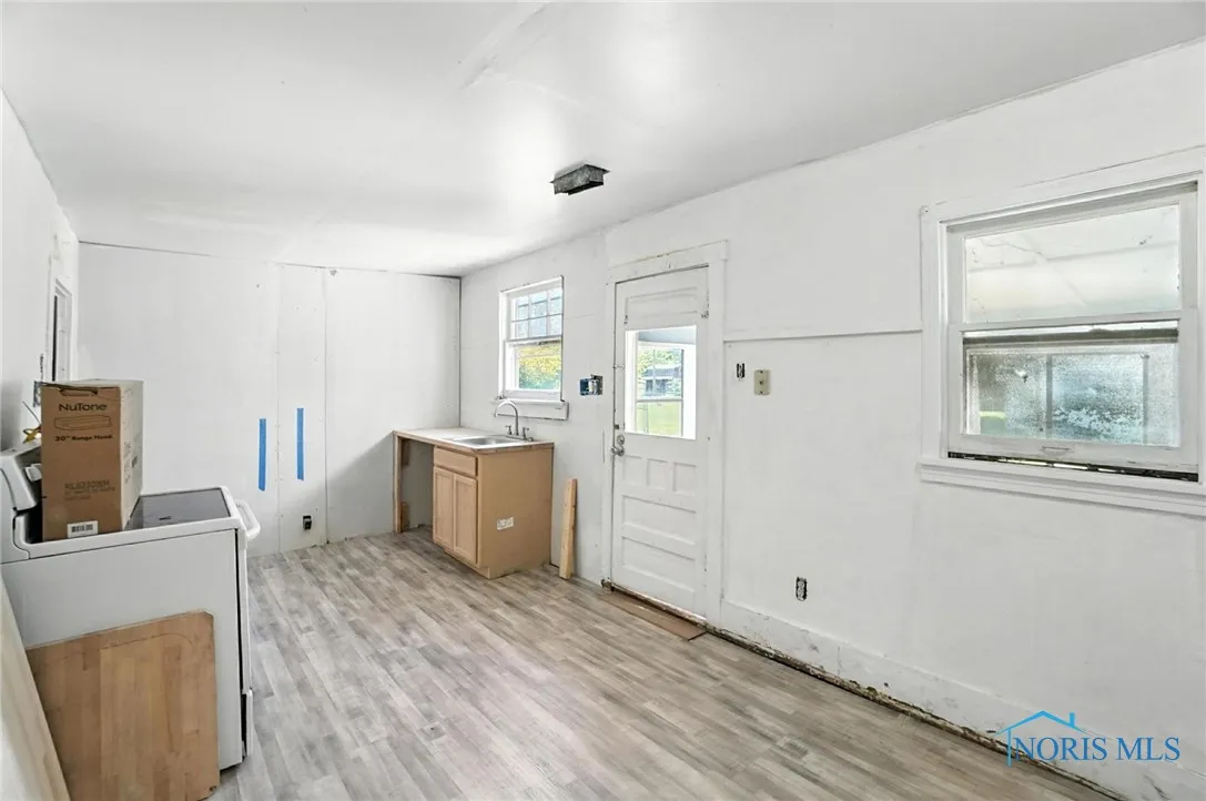 709 W Jackson Street, Paulding, Ohio 45879, 3 Bedrooms Bedrooms, 7 Rooms Rooms,1 BathroomBathrooms,Residential,For Sale,Jackson,6131468