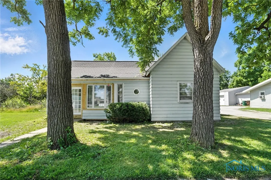 709 W Jackson Street, Paulding, Ohio 45879, 3 Bedrooms Bedrooms, 7 Rooms Rooms,1 BathroomBathrooms,Residential,For Sale,Jackson,6131468