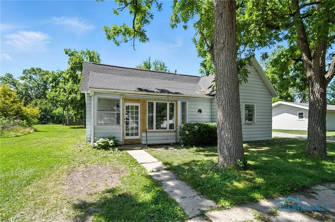 709 W Jackson Street, Paulding, Ohio 45879, 3 Bedrooms Bedrooms, 7 Rooms Rooms,1 BathroomBathrooms,Residential,For Sale,Jackson,6131468