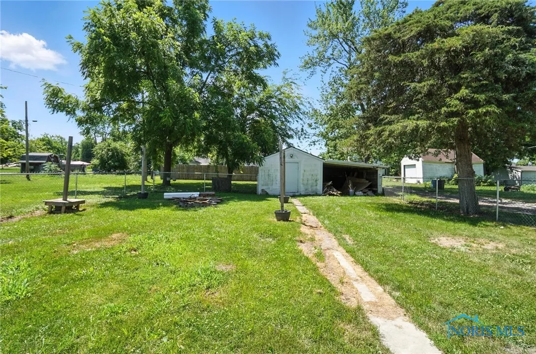 709 W Jackson Street, Paulding, Ohio 45879, 3 Bedrooms Bedrooms, 7 Rooms Rooms,1 BathroomBathrooms,Residential,For Sale,Jackson,6131468