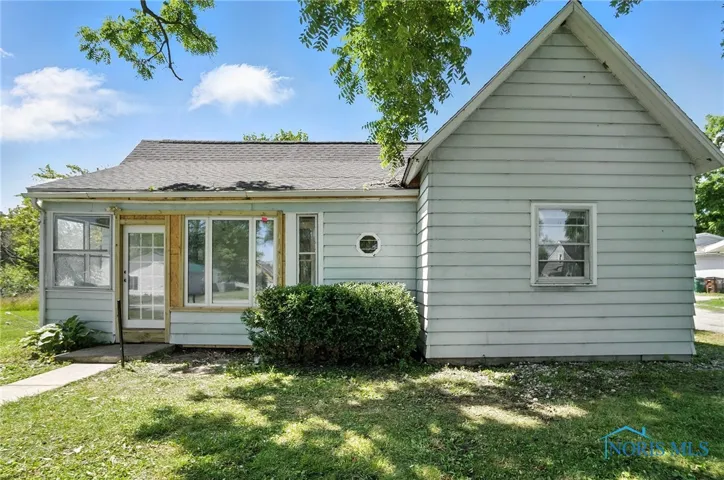 709 W Jackson Street, Paulding, Ohio 45879, 3 Bedrooms Bedrooms, 7 Rooms Rooms,1 BathroomBathrooms,Residential,For Sale,Jackson,6131468