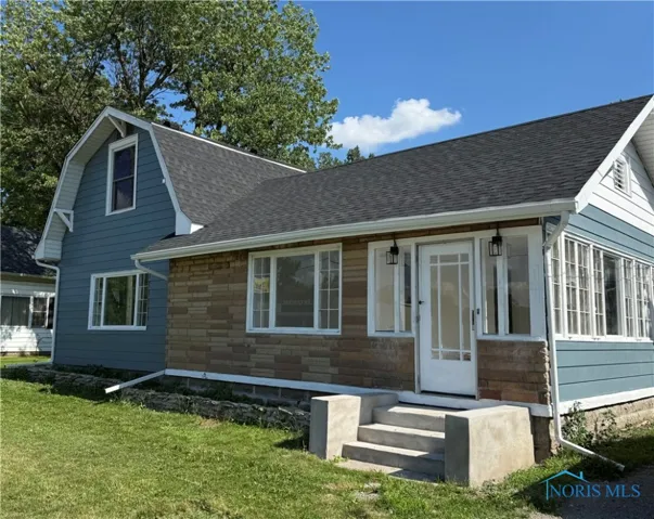 335 E North Street, Mcclure, Ohio 43534, 4 Bedrooms Bedrooms, 11 Rooms Rooms,1 BathroomBathrooms,Residential,For Sale,North,6132265