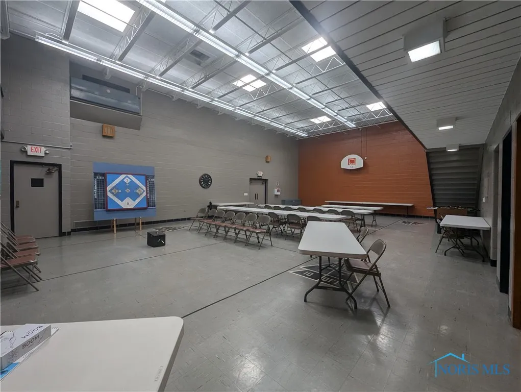200 E Madison Street, Gibsonburg, Ohio 43431, ,Commercial Sale,For Sale,Madison,6132267