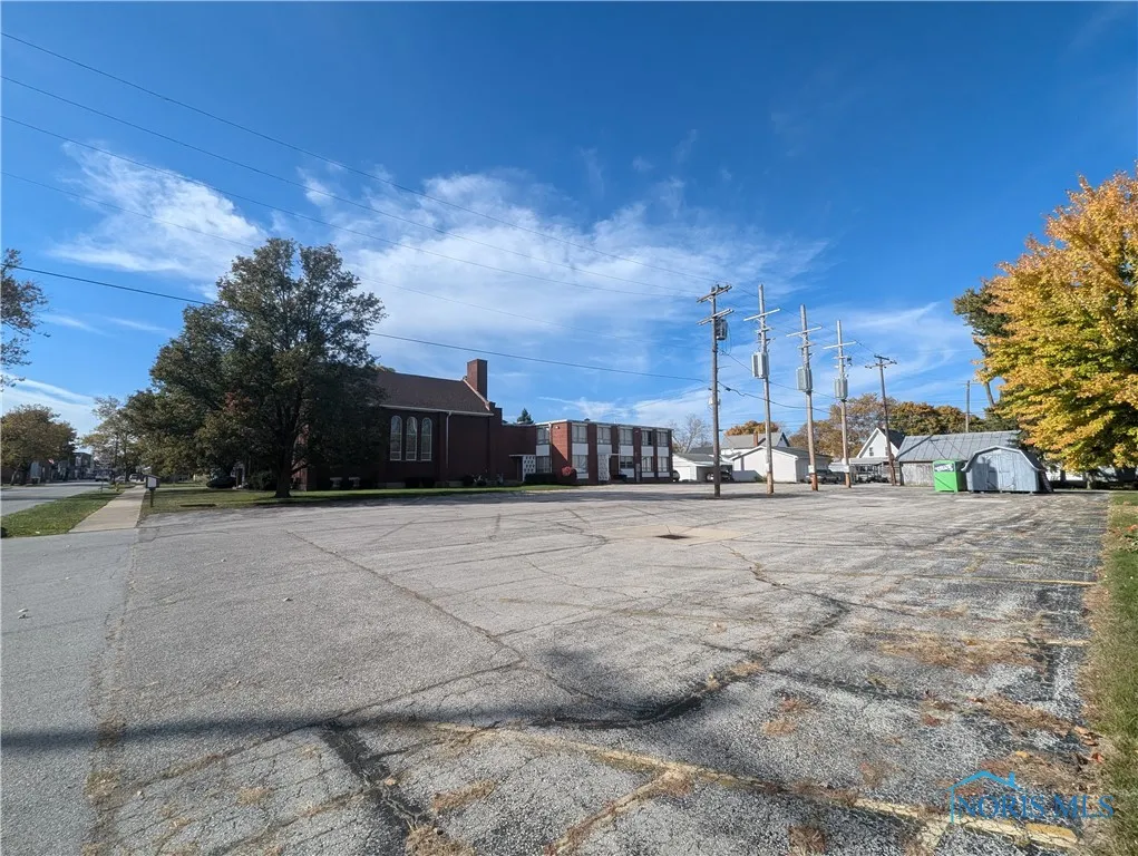 200 E Madison Street, Gibsonburg, Ohio 43431, ,Commercial Sale,For Sale,Madison,6132267