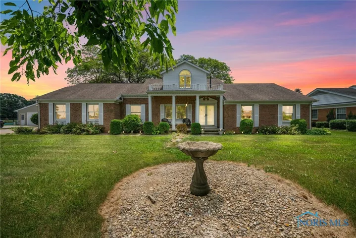 23746 W State Route 579, Curtice, Ohio 43412, 4 Bedrooms Bedrooms, 8 Rooms Rooms,3 BathroomsBathrooms,Residential,For Sale,State Route 579,6132328