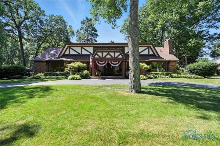 4567 Torquay Avenue, Toledo, Ohio 43615, 5 Bedrooms Bedrooms, 12 Rooms Rooms,5 BathroomsBathrooms,Residential,For Sale,Torquay,6132357