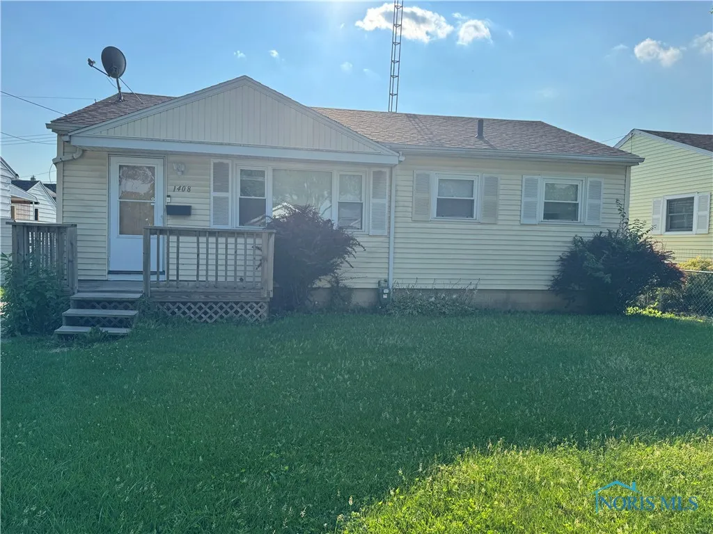 1408 Lebanon Street, Toledo, Ohio 43605, 3 Bedrooms Bedrooms, 5 Rooms Rooms,1 BathroomBathrooms,Residential Lease,For Rent,Lebanon,6132202